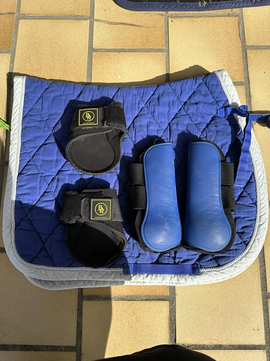 Ensemble Br taille cheval