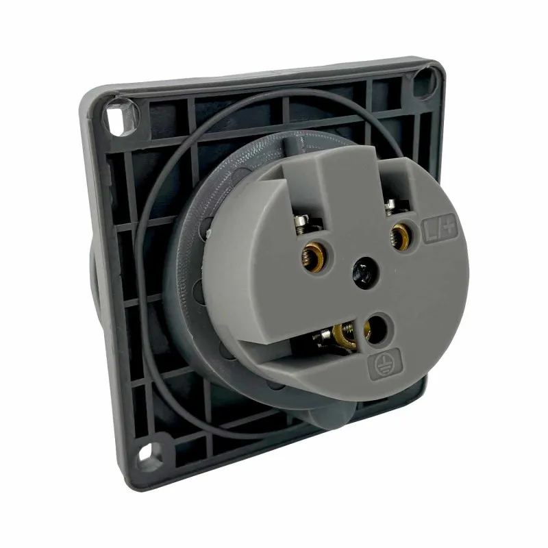 Prise P17 monophasé 2P+T 32A 220V IP44 Solera 931123AB